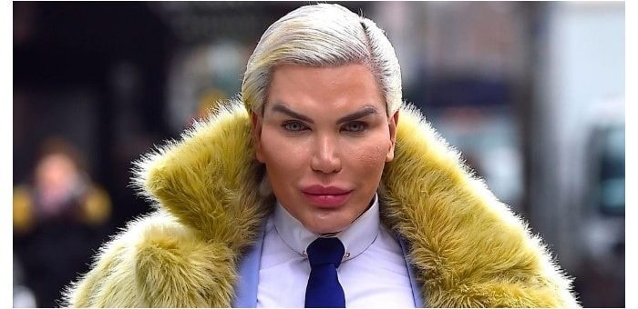 “Unveiling the Pre-Surgery Youth: The Unseen Look of Rodrigo Alves, the Living Ken Doll”