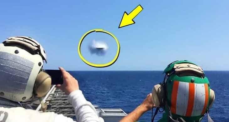 Pilots See Object Getting Closer – They Turn Pale When They Realize What It